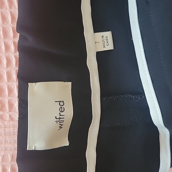 Aritzia Wilfred Darontal Black Cropped Pants 2 - Picture 6 of 10